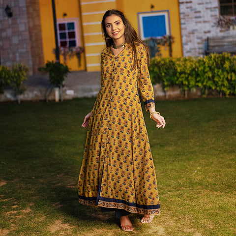 GARDEN ROMANCE SUNFLOWER FRONTSLIT KURTA SET