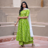 Green Bandhani Suit Set With Dupatta